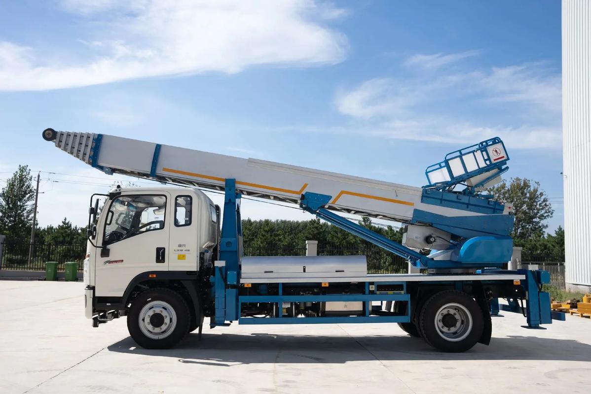 龙游县云梯上料车租赁费用